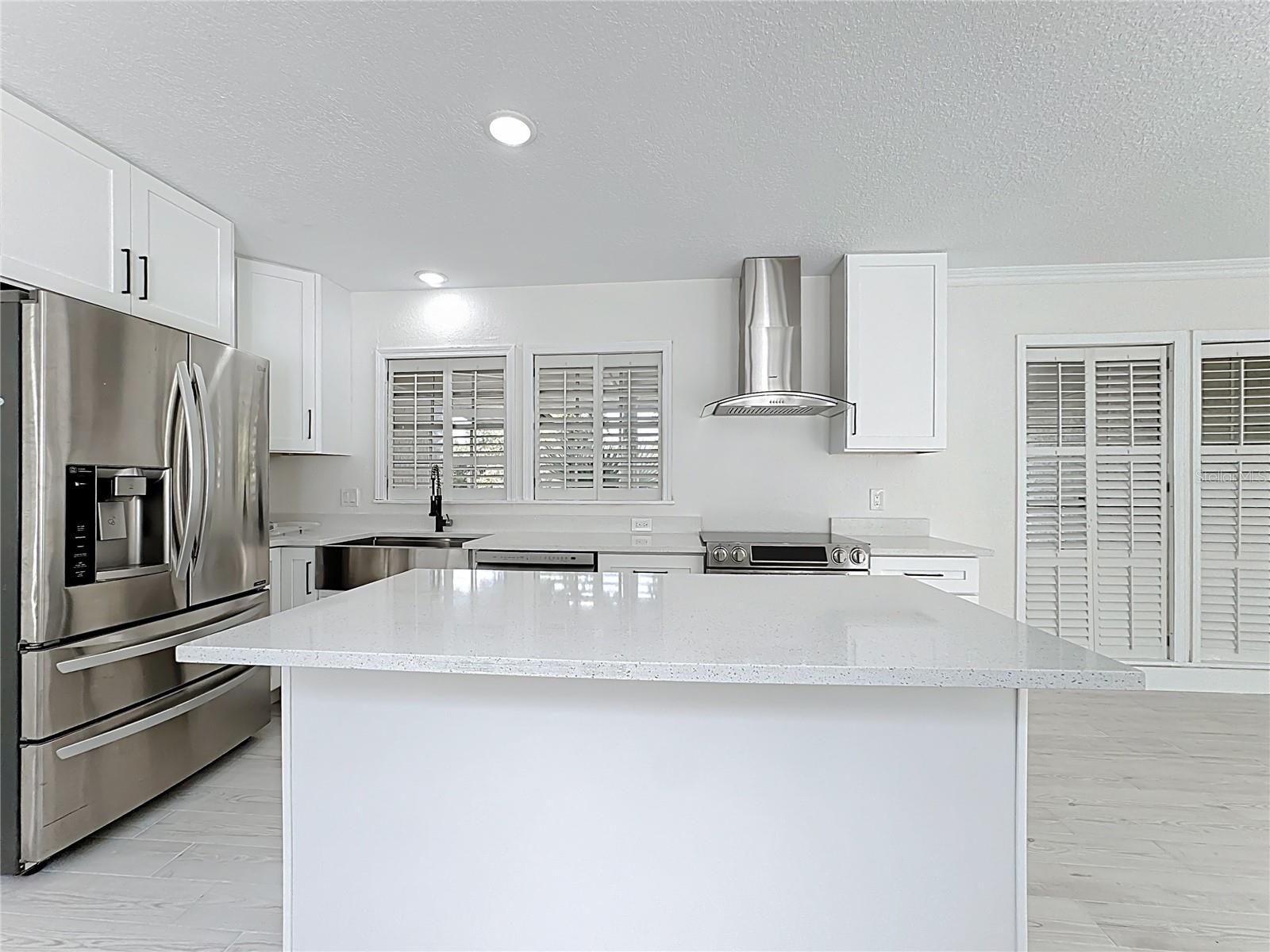 HOWELL ESTATES REP - Residential