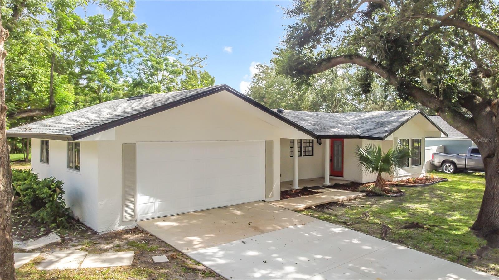 HOWELL ESTATES REP - Residential