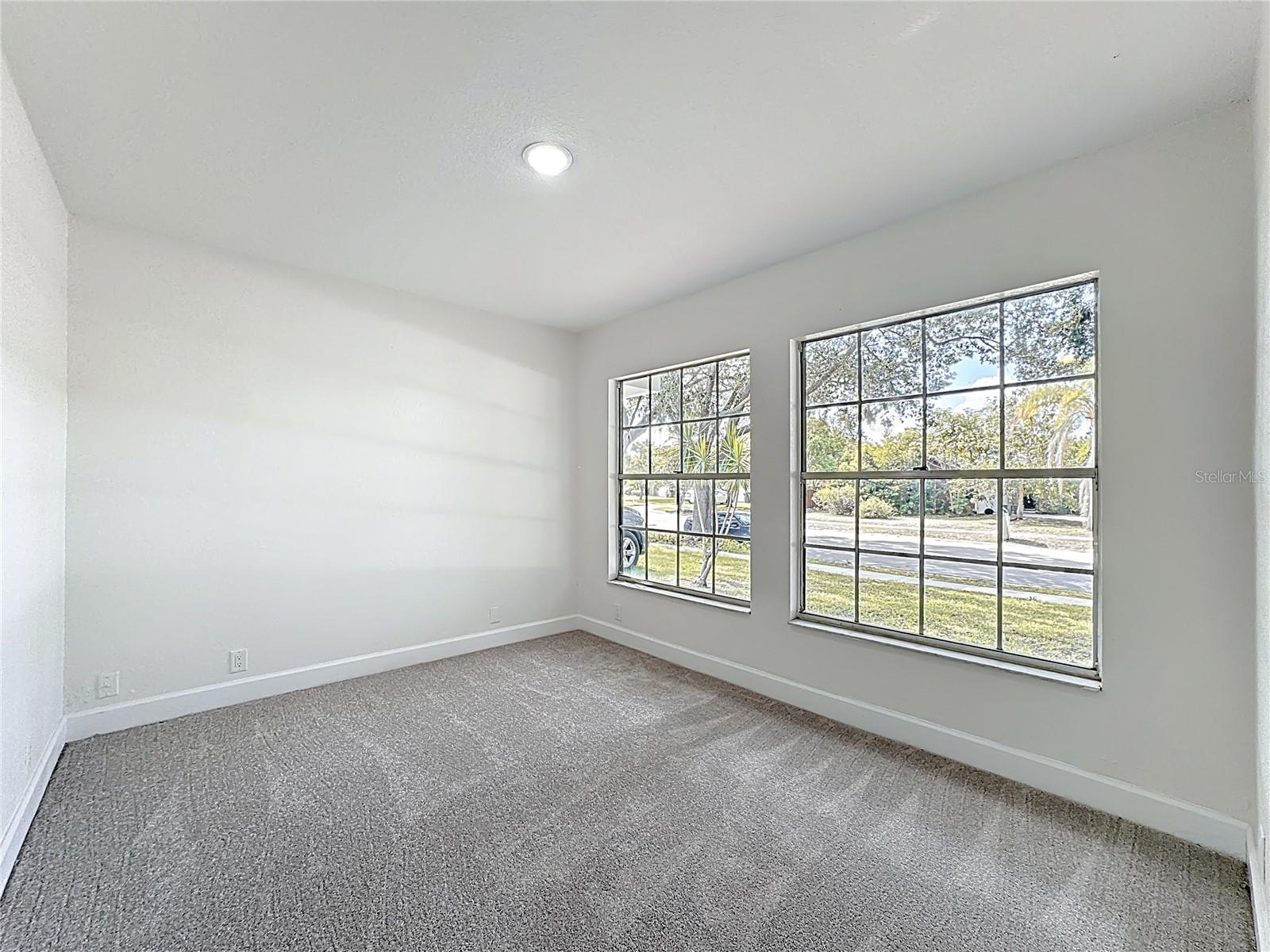 HOWELL ESTATES REP - Residential