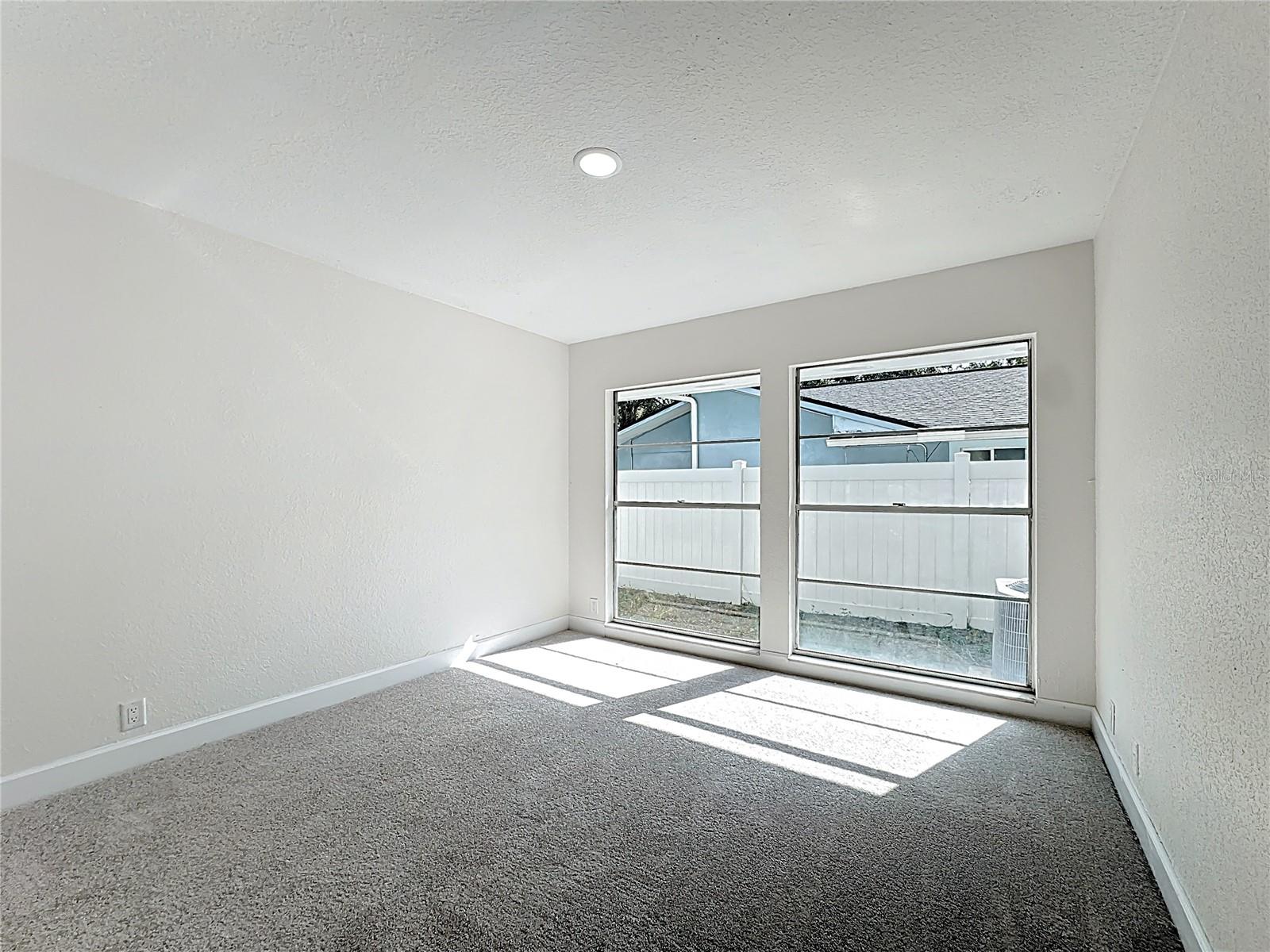 HOWELL ESTATES REP - Residential