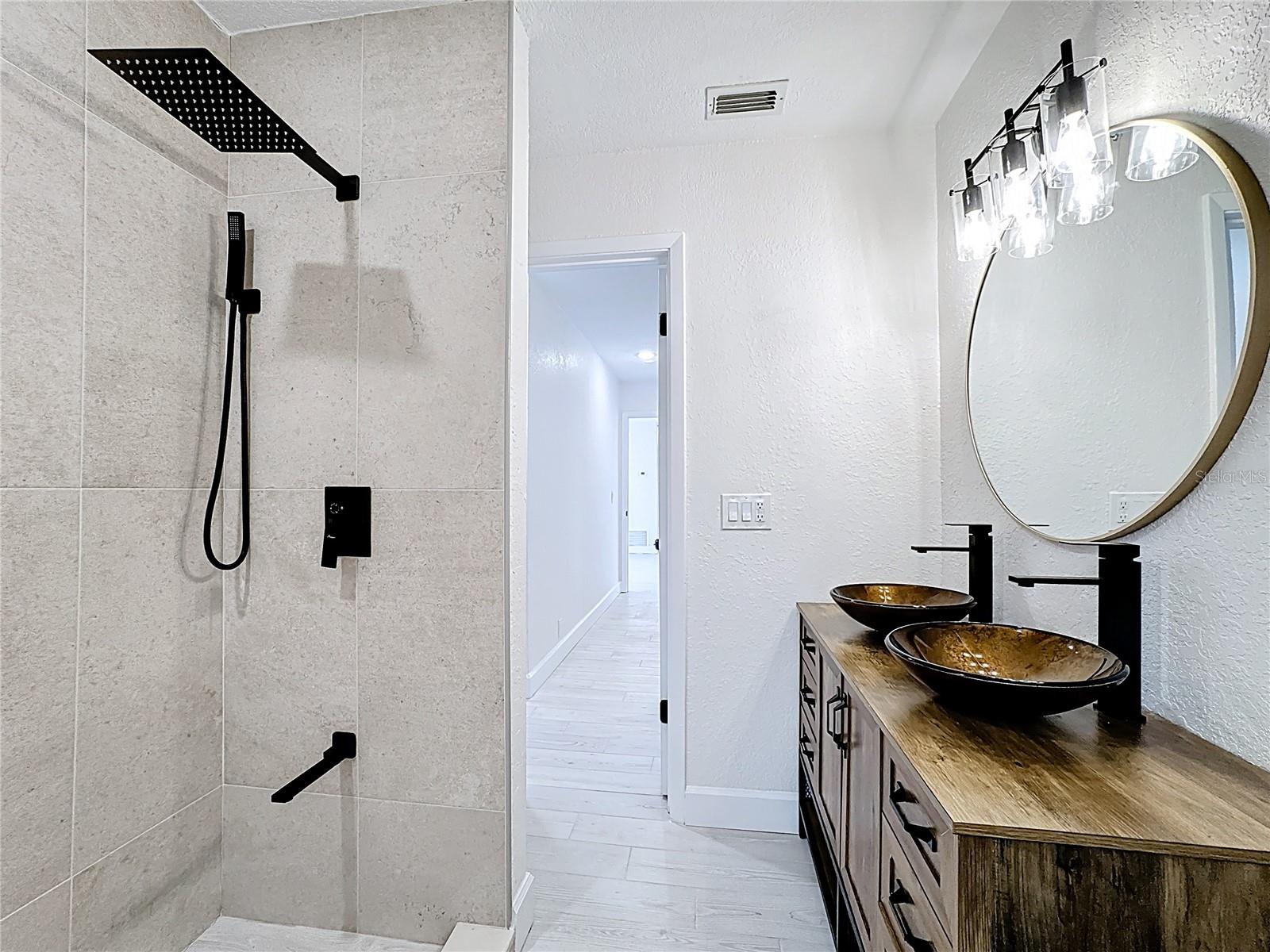 HOWELL ESTATES REP - Residential