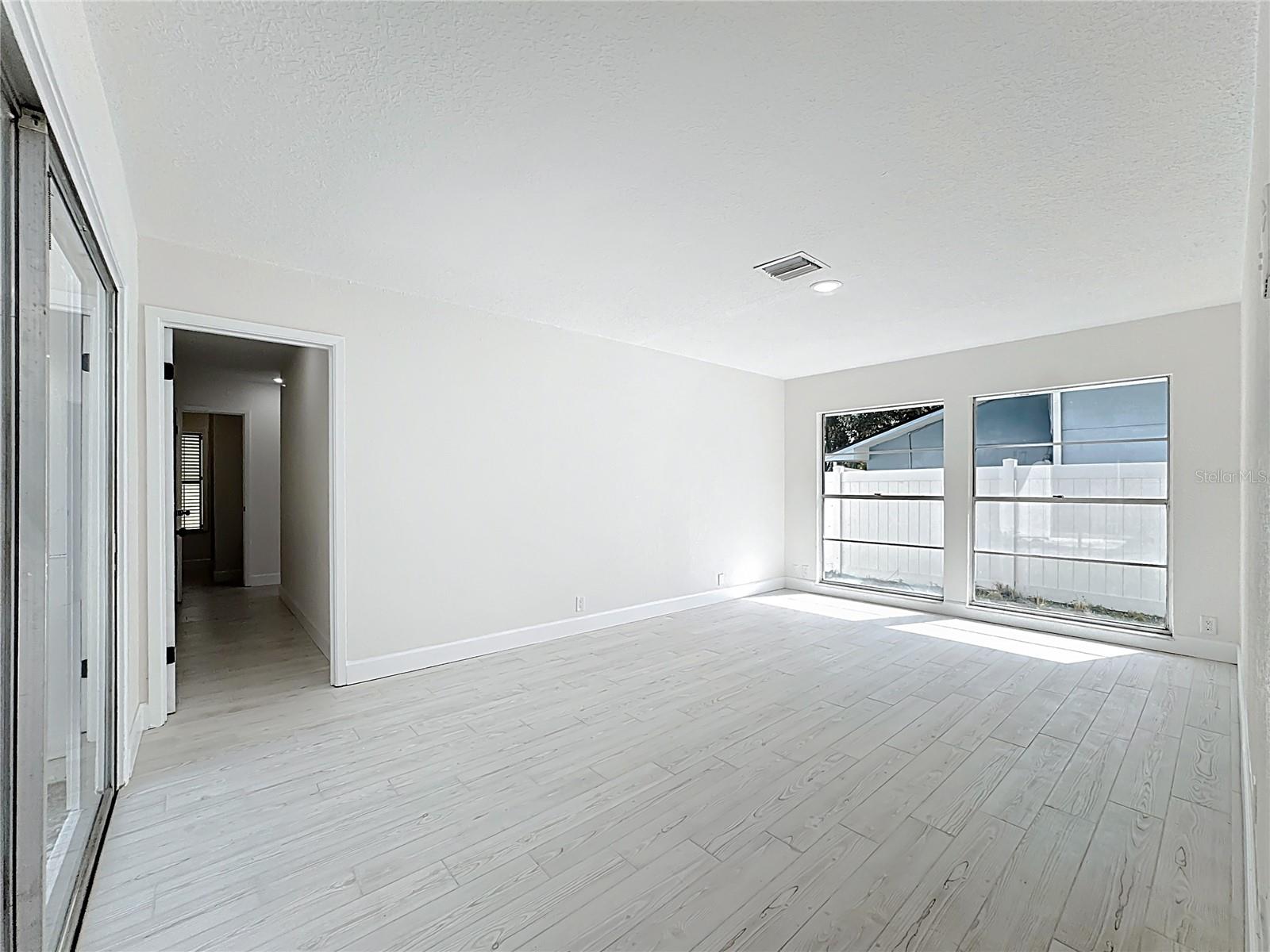 HOWELL ESTATES REP - Residential