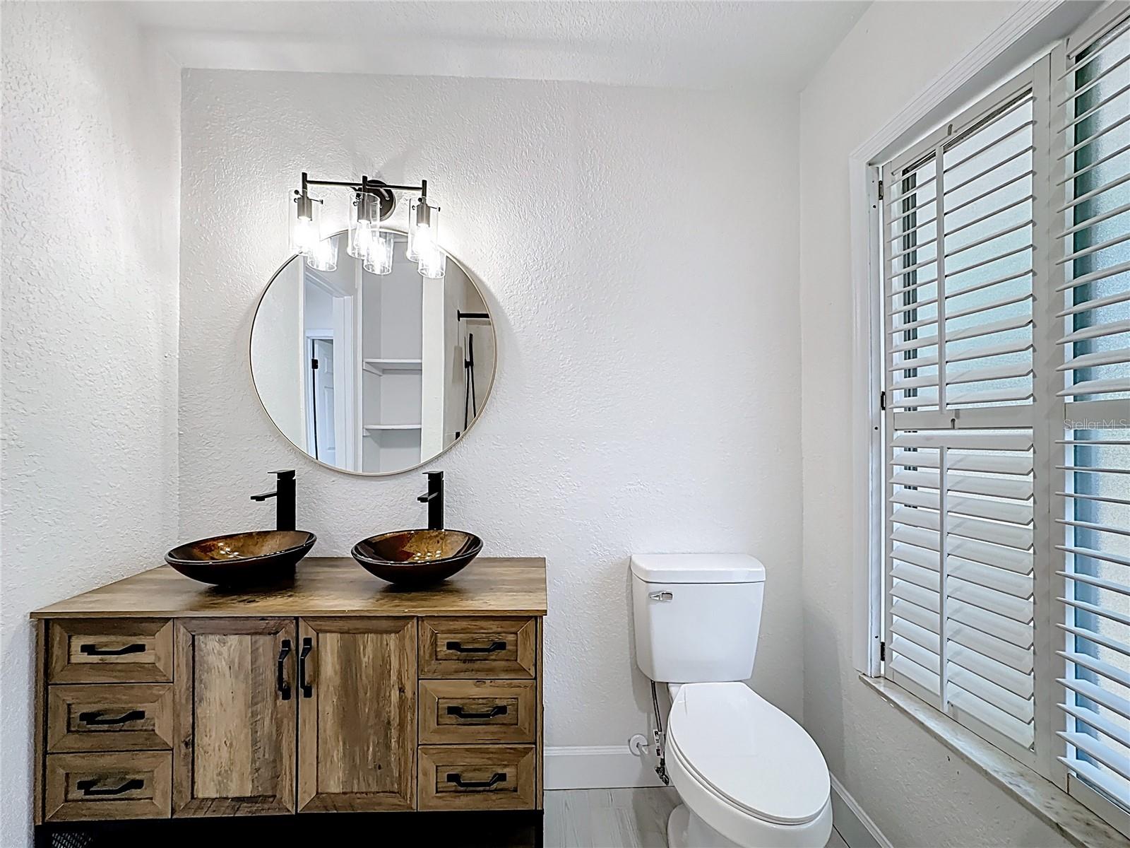 HOWELL ESTATES REP - Residential