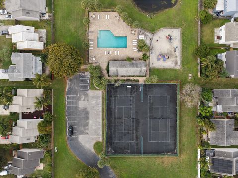 A home in LAKE WORTH