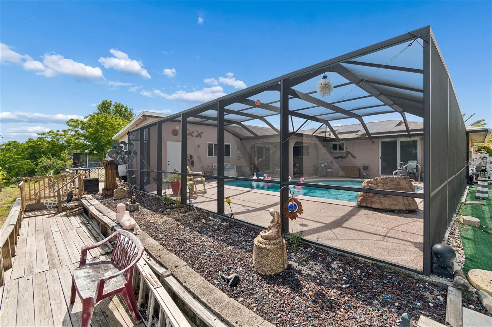 EMBASSY HILLS - Residential