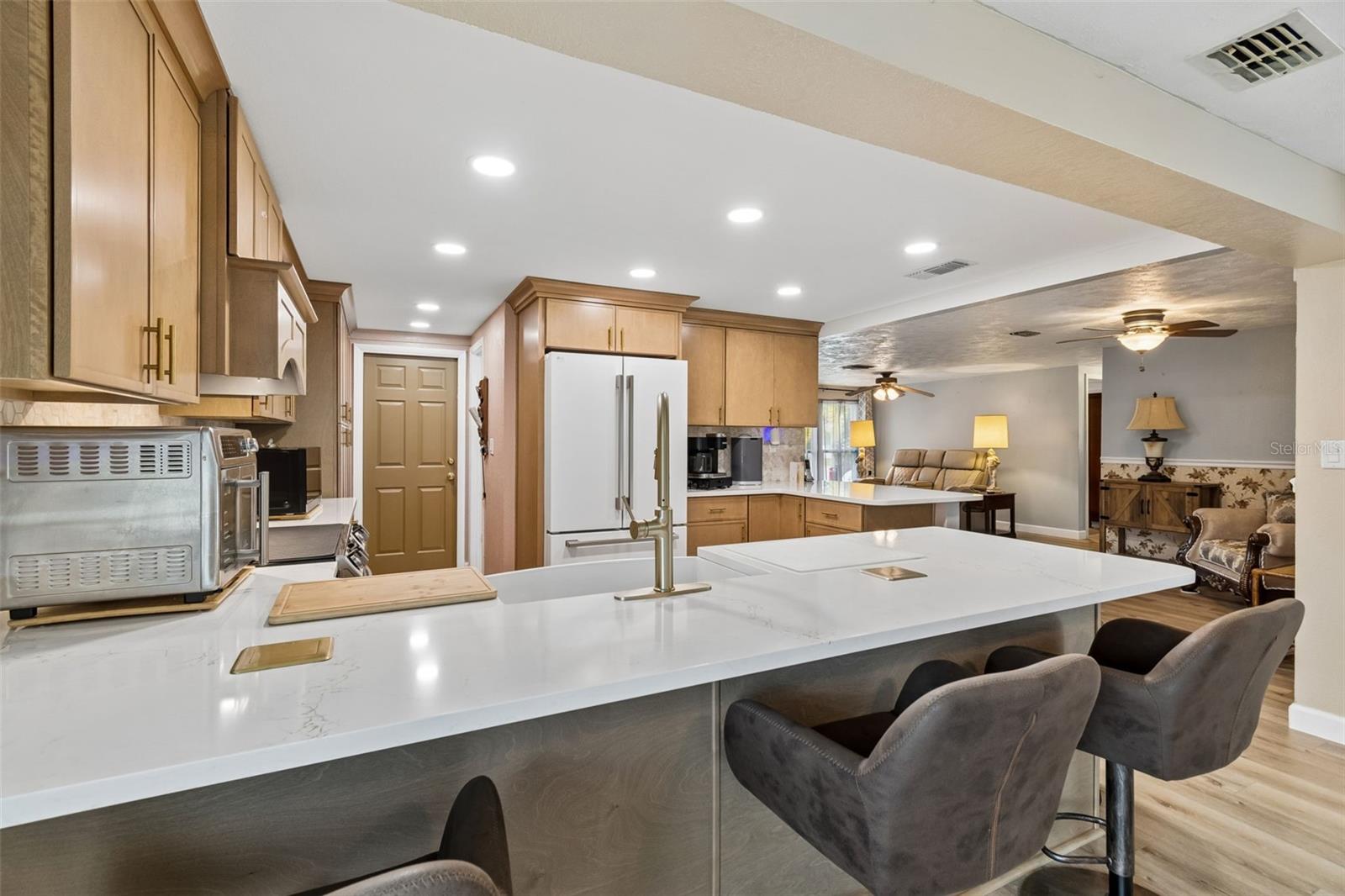 EMBASSY HILLS - Residential