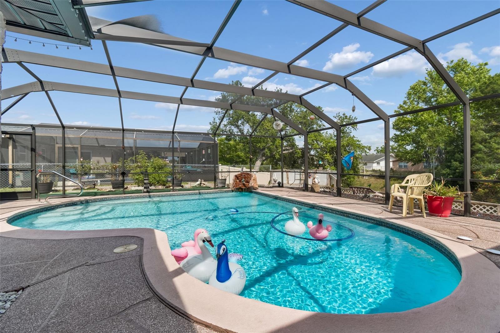 EMBASSY HILLS - Residential