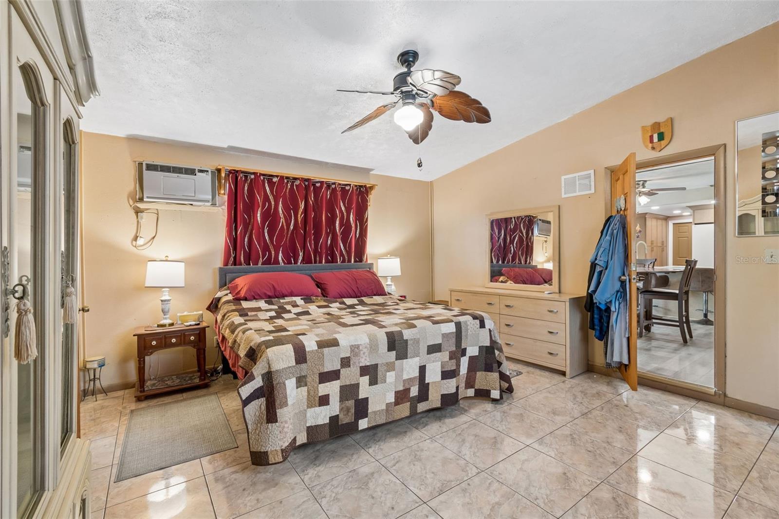 EMBASSY HILLS - Residential