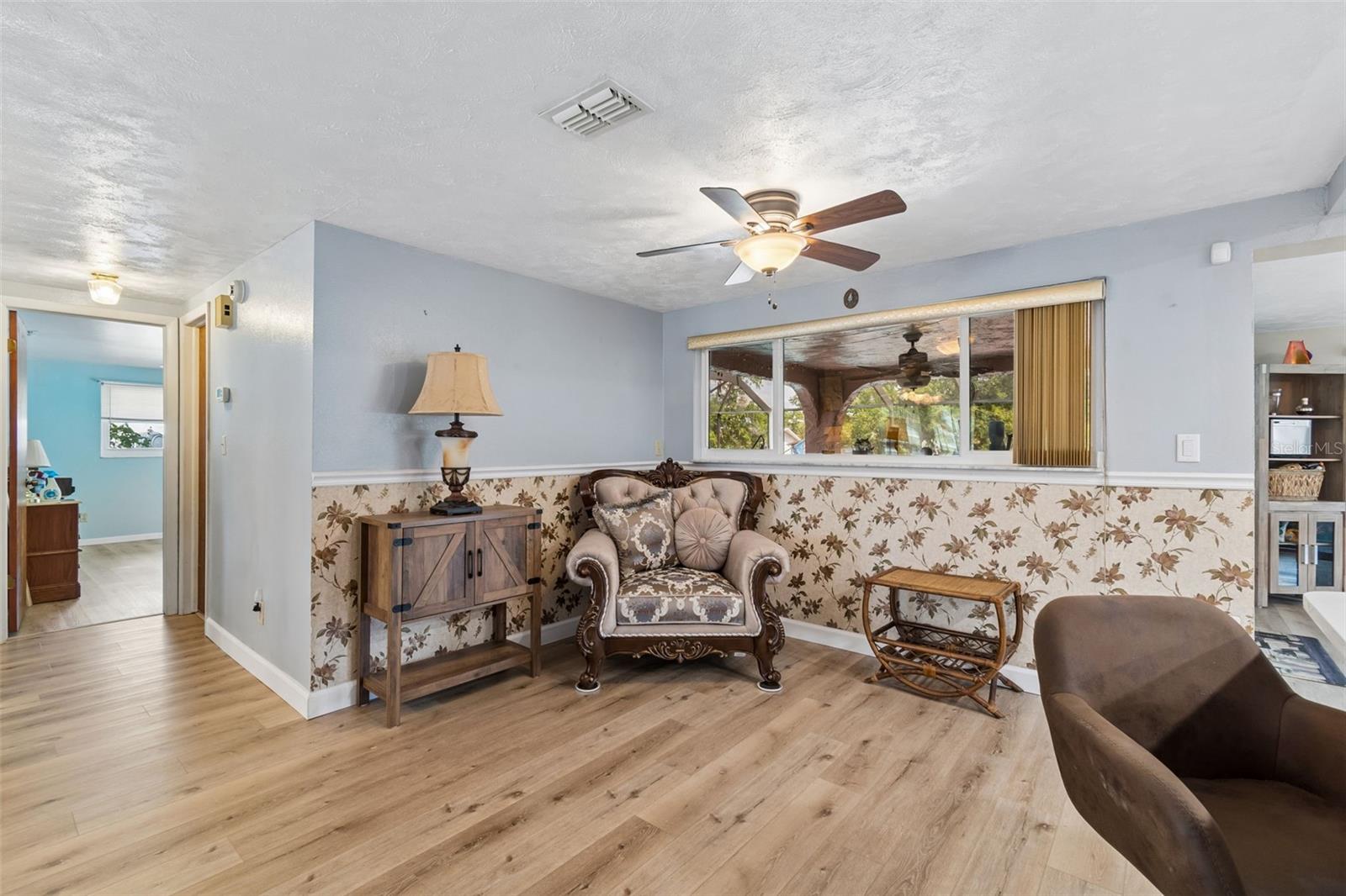 EMBASSY HILLS - Residential
