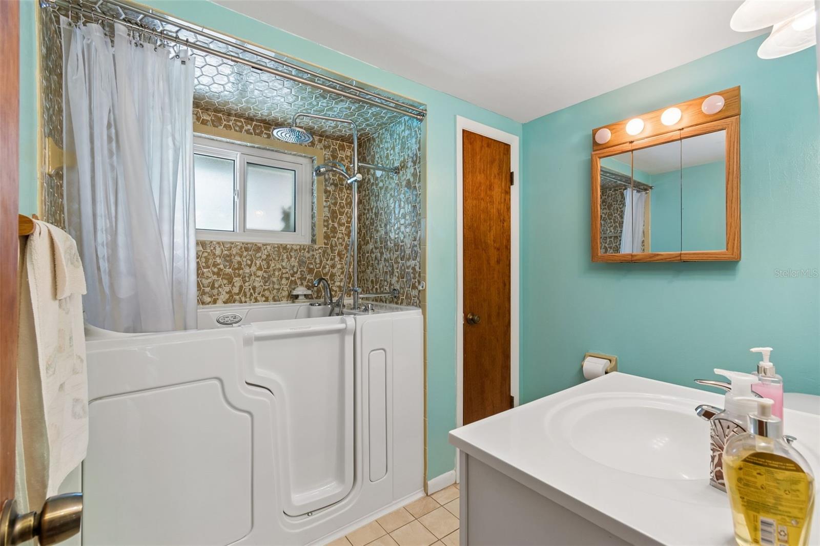 EMBASSY HILLS - Residential