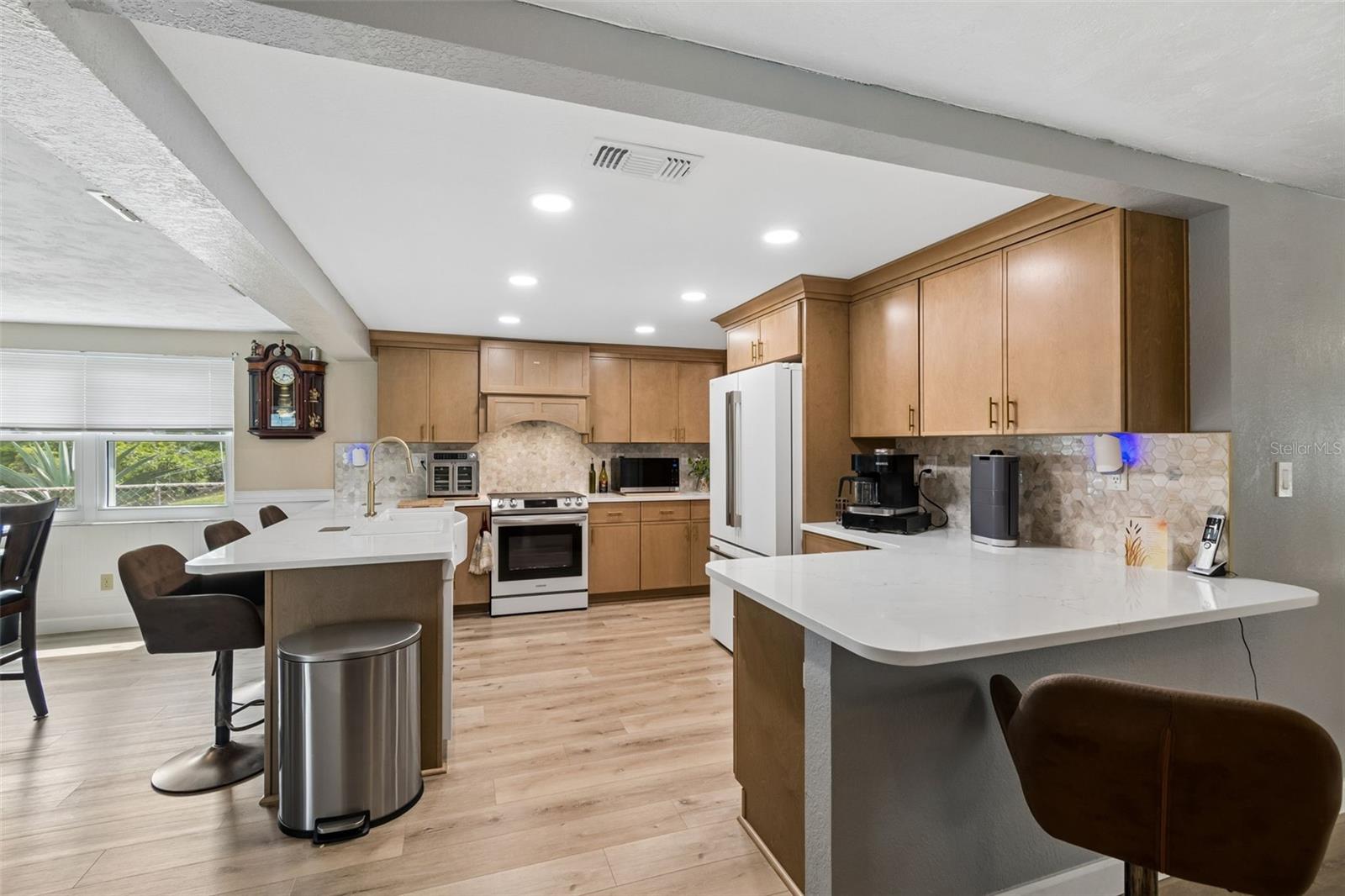 EMBASSY HILLS - Residential