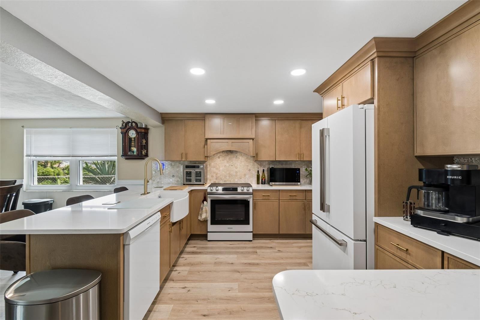 EMBASSY HILLS - Residential