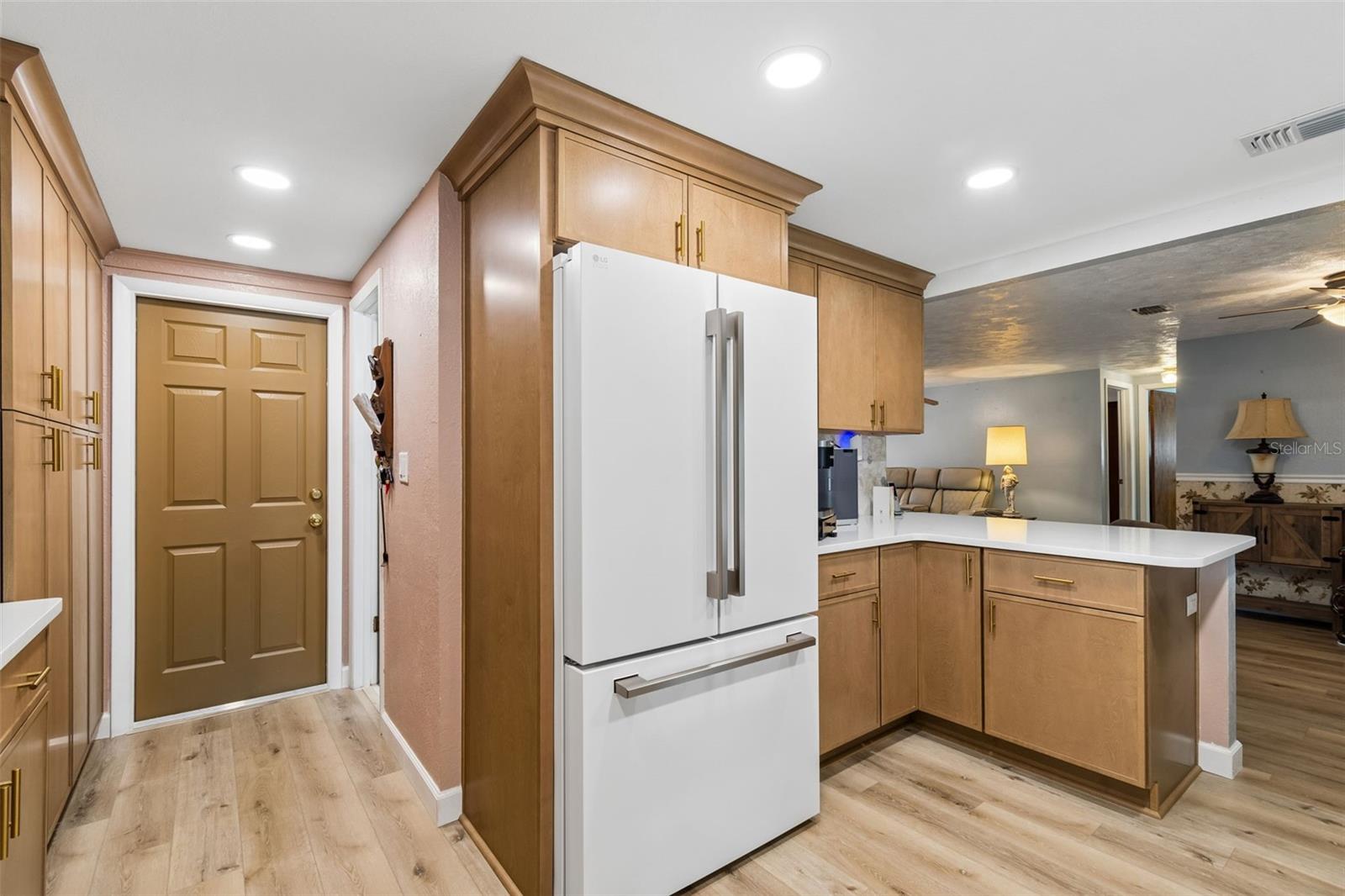 EMBASSY HILLS - Residential