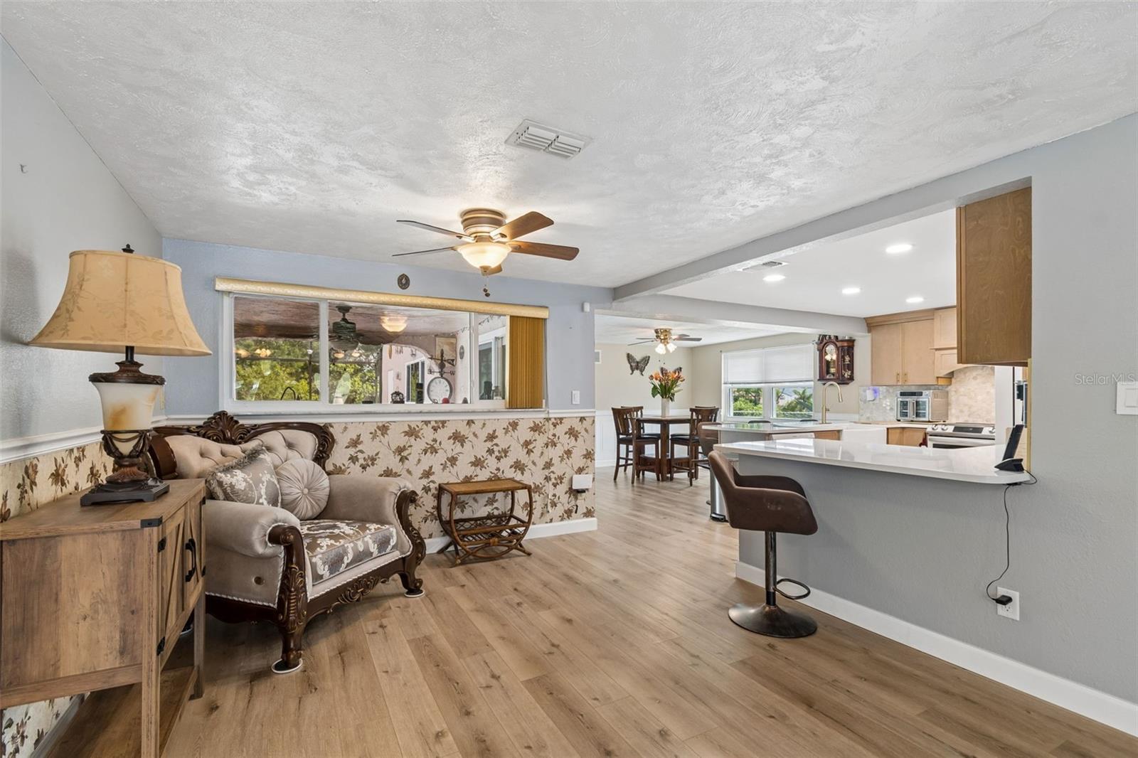 EMBASSY HILLS - Residential