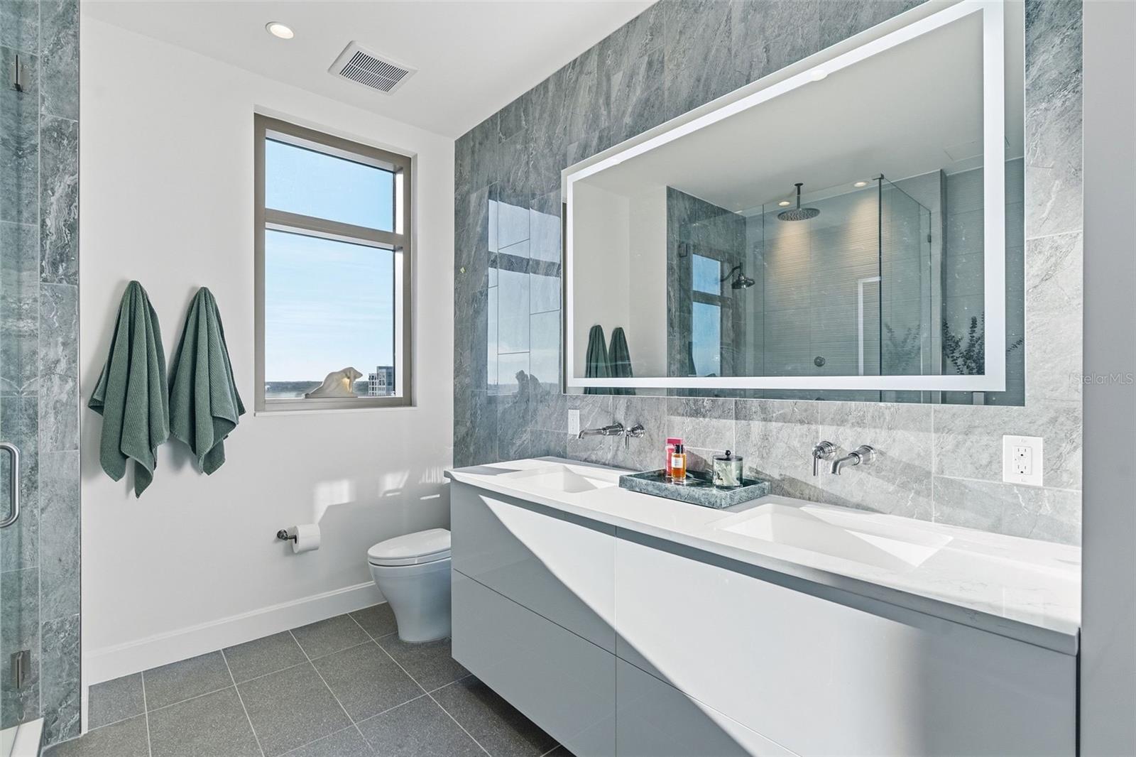 NOLEN THE CONDO - Residential