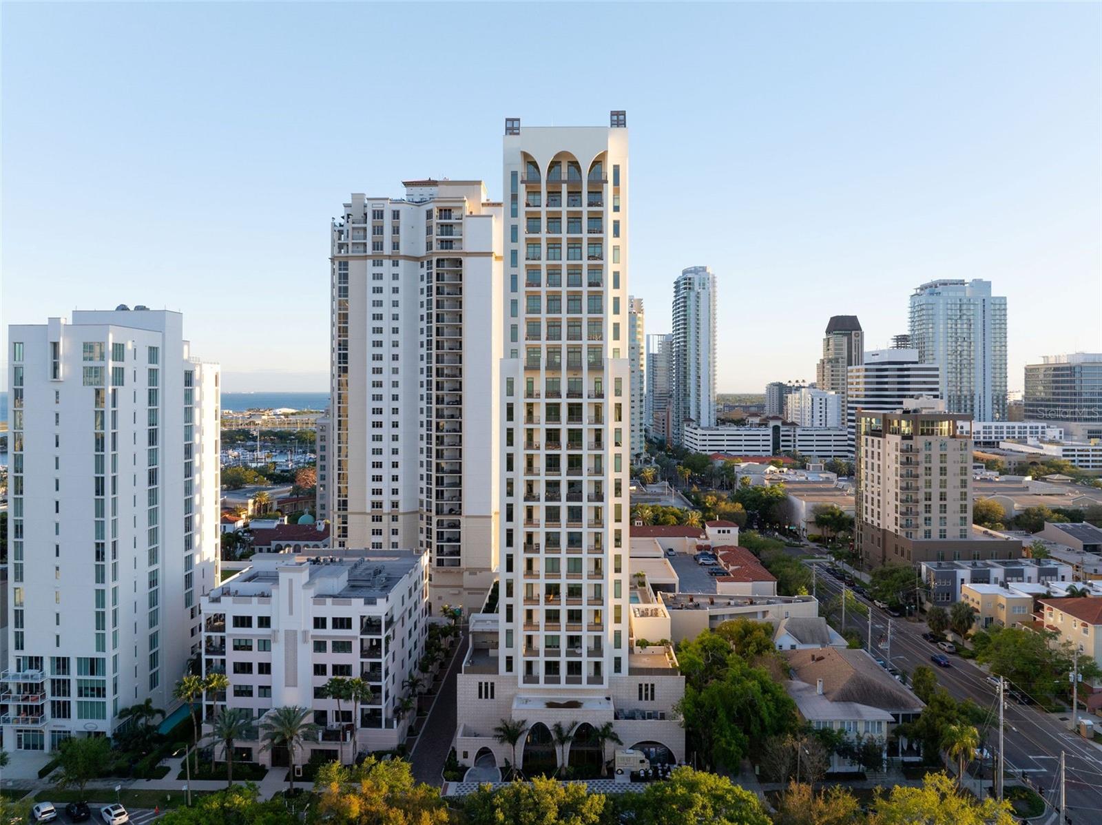 NOLEN THE CONDO - Residential