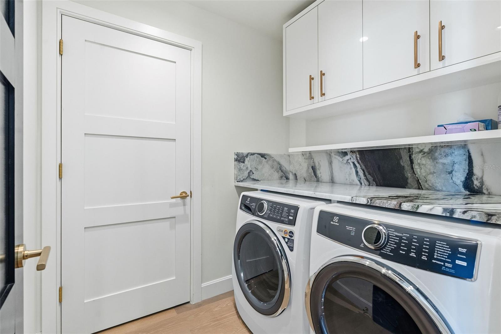 NOLEN THE CONDO - Residential