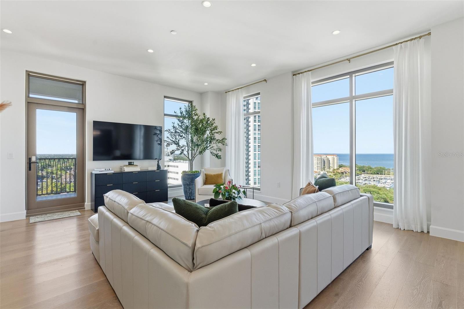 NOLEN THE CONDO - Residential