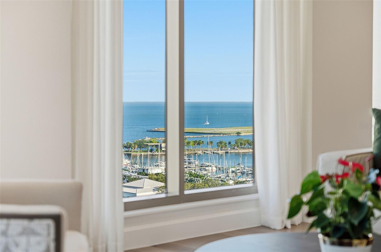 NOLEN THE CONDO - Residential