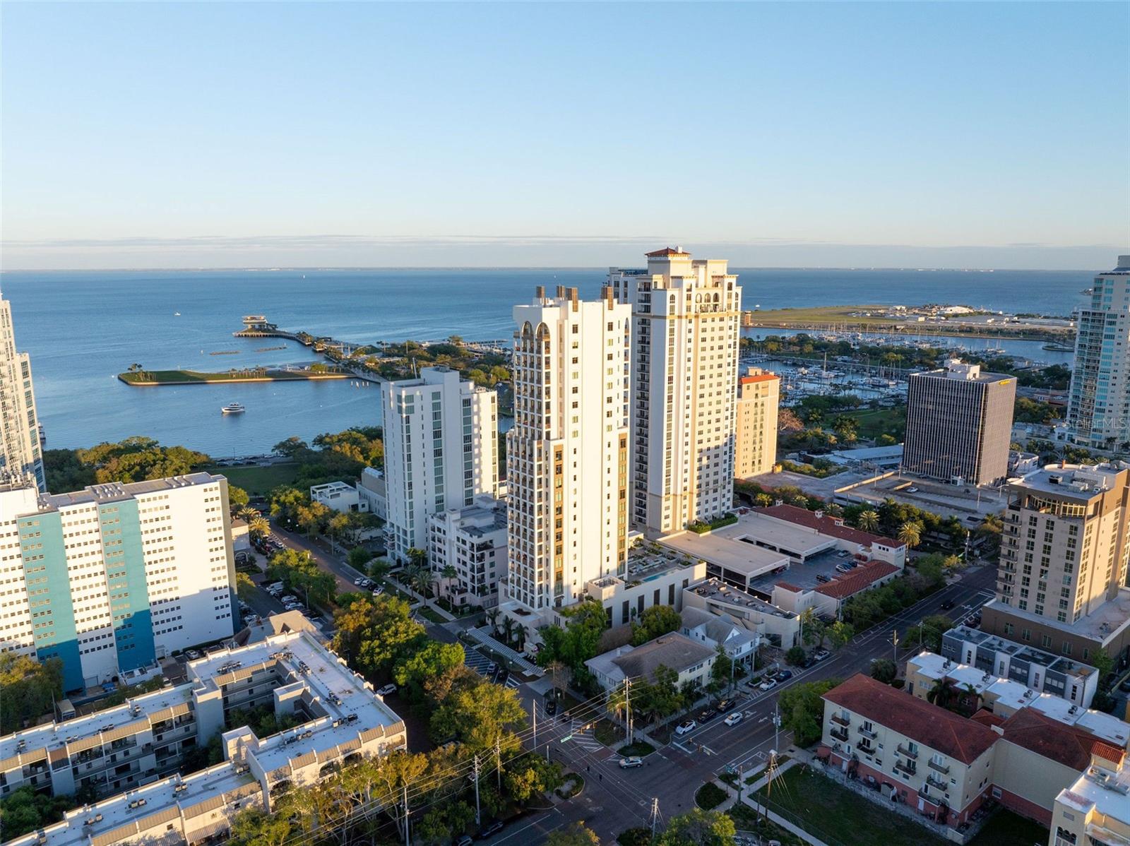 NOLEN THE CONDO - Residential