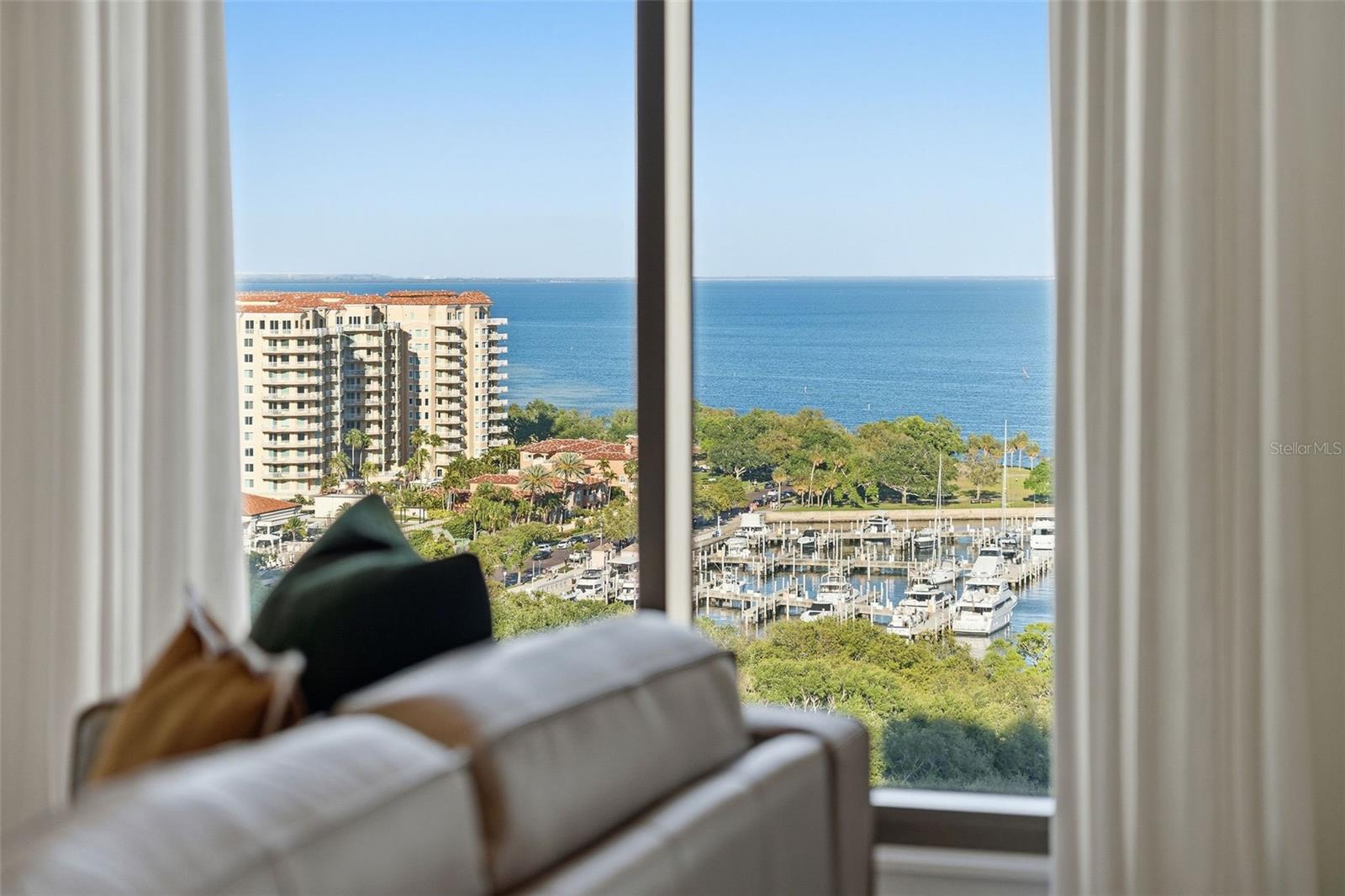 NOLEN THE CONDO - Residential