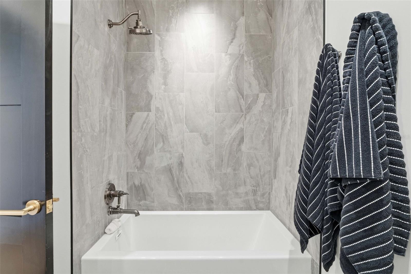 NOLEN THE CONDO - Residential