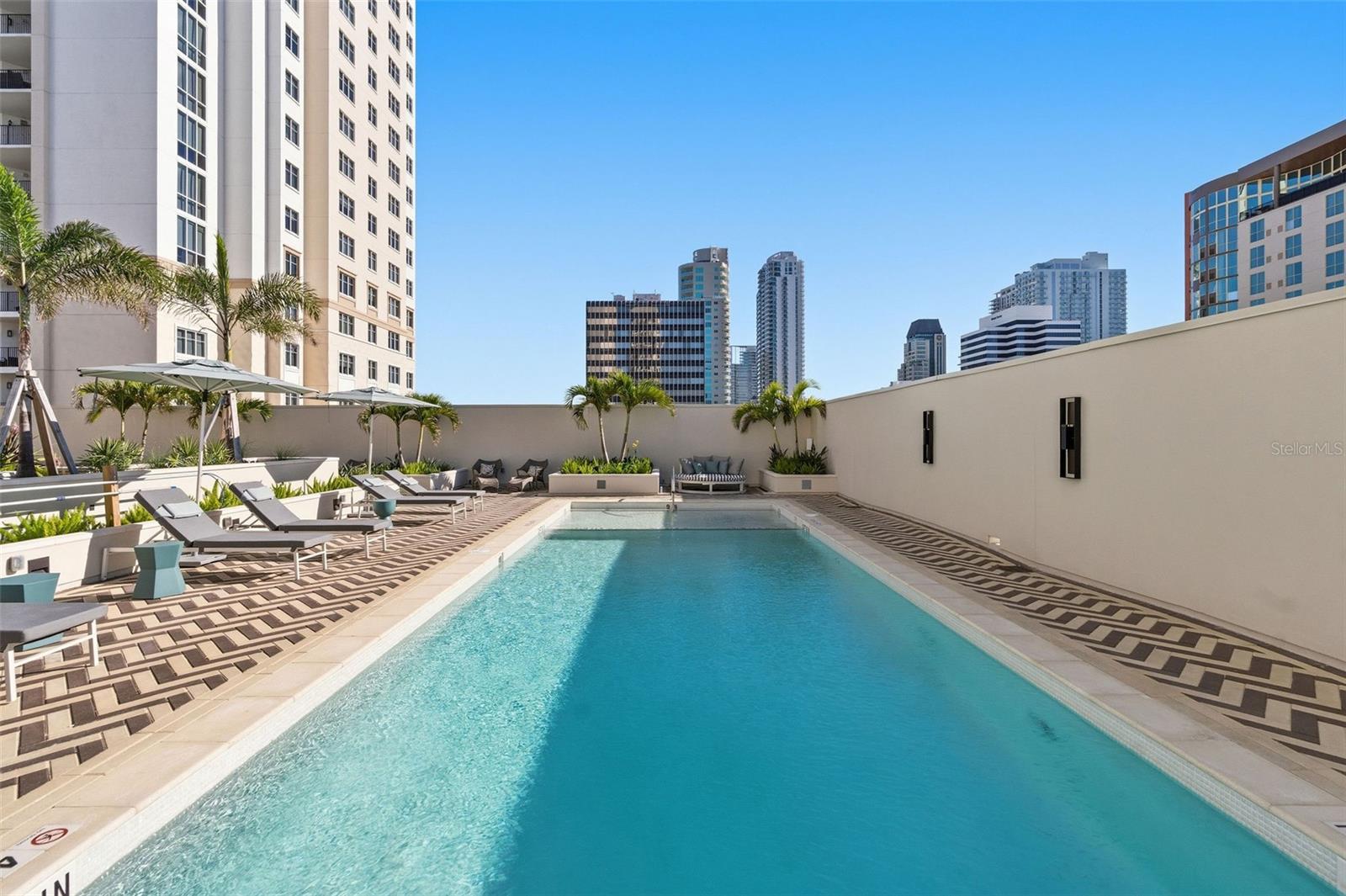 NOLEN THE CONDO - Residential