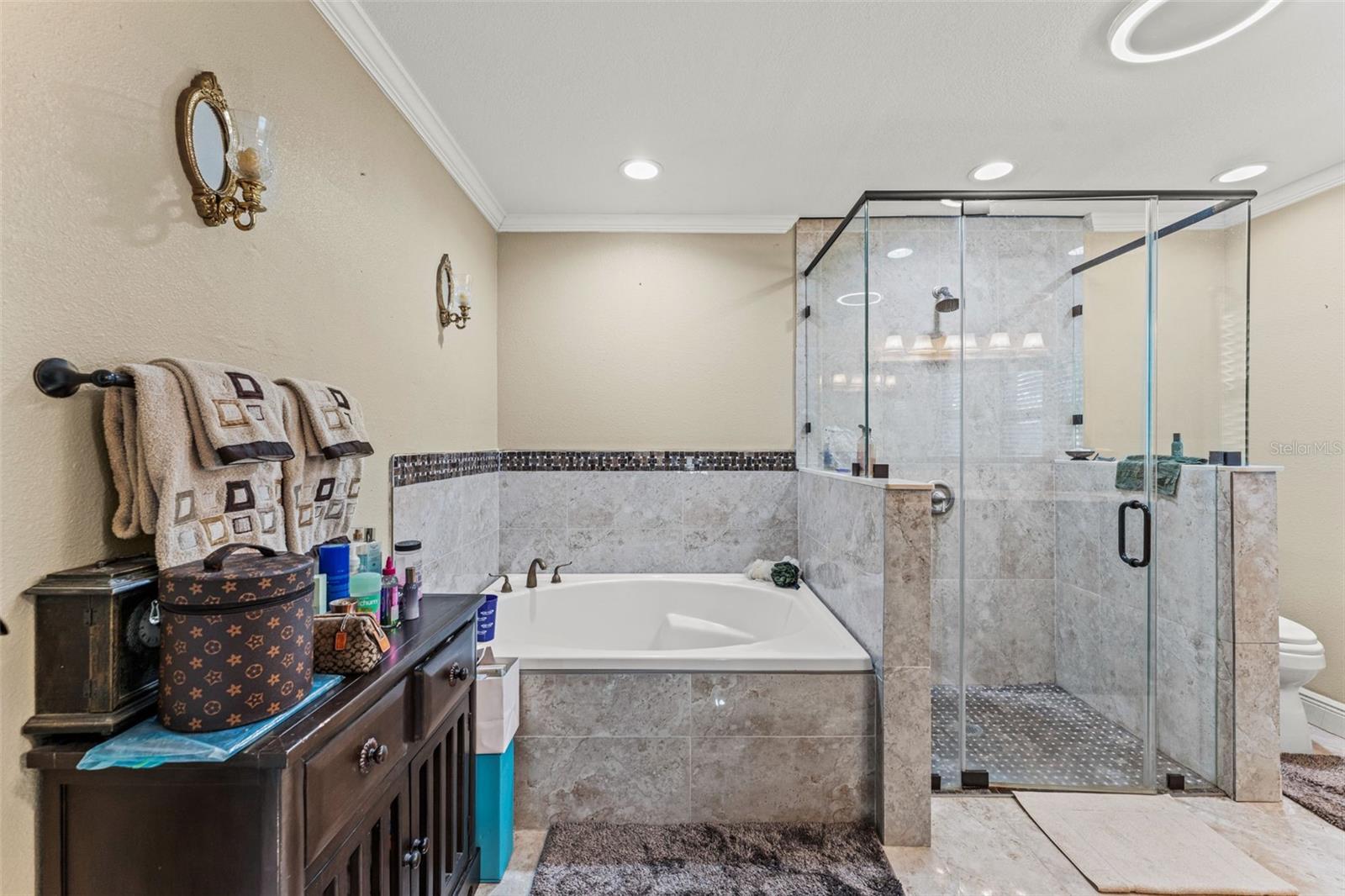 MEADOW WOODS VILLAGE 04 - Residential