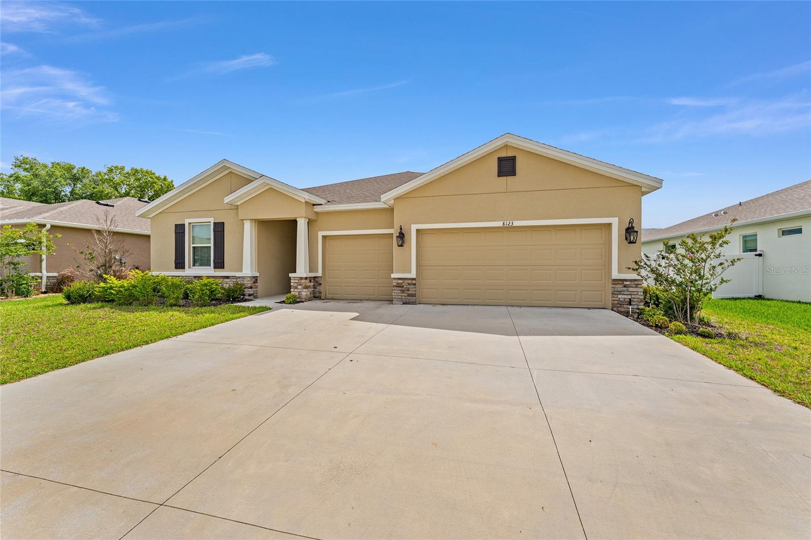 8123 SW 57TH COURT