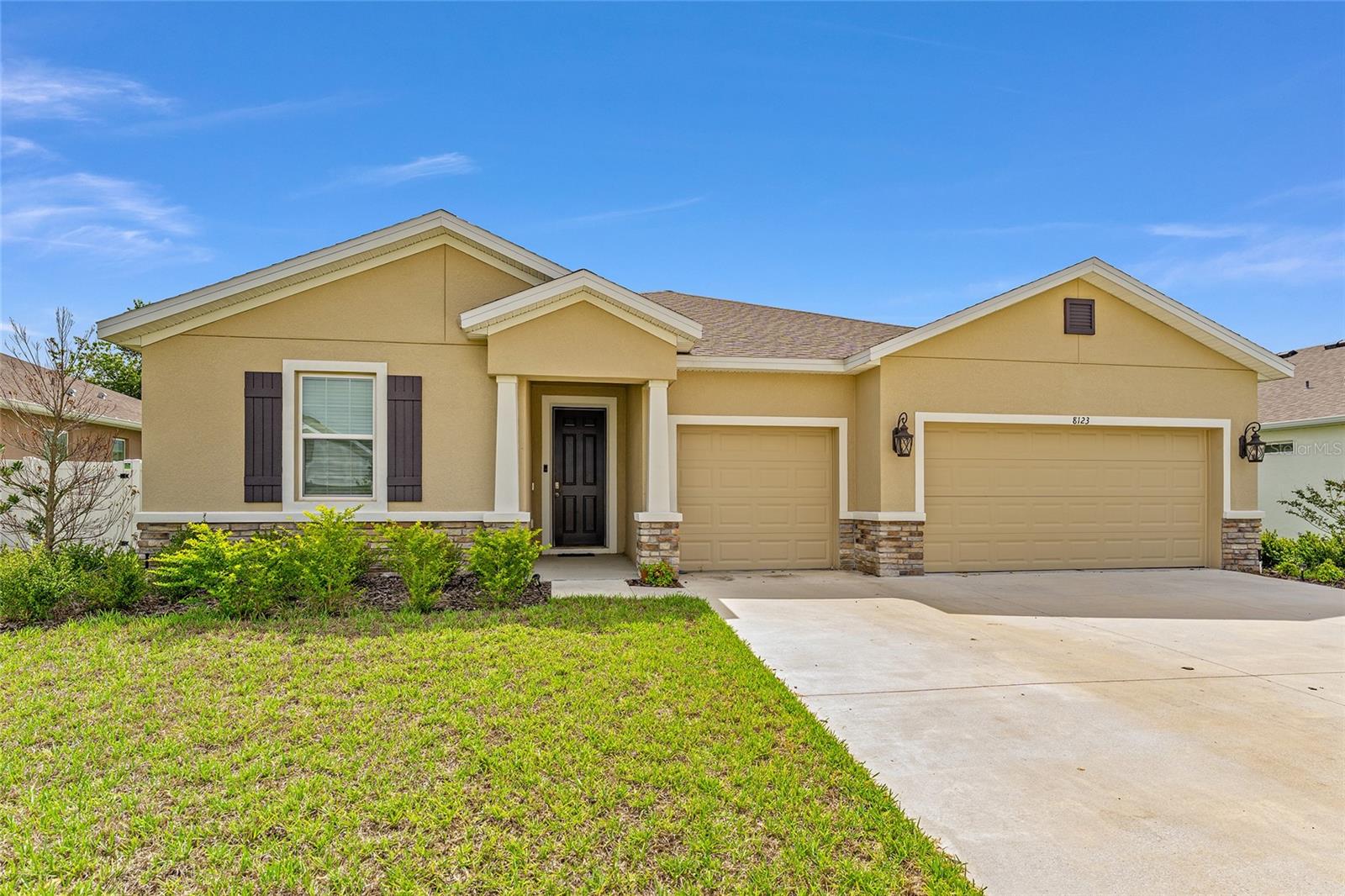 8123 SW 57TH COURT