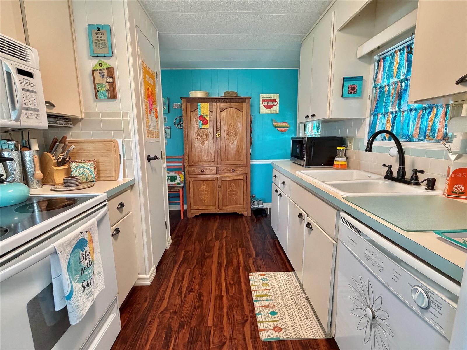 HAWTHORNE AT LEESBURG A COOP - Residential