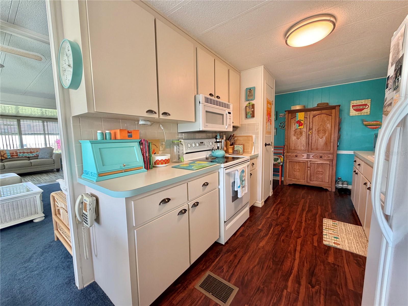 HAWTHORNE AT LEESBURG A COOP - Residential