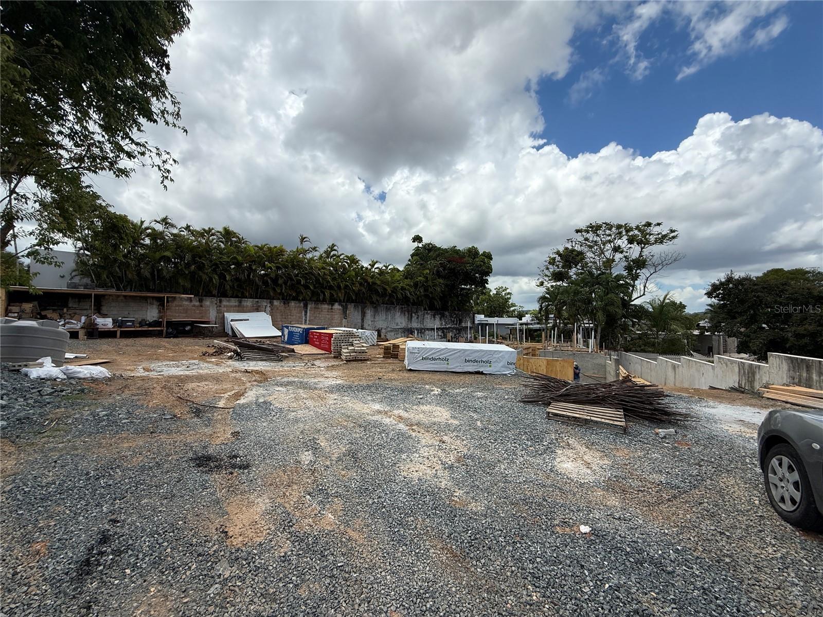 URB. BUCARE - Residential
