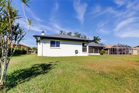 A home in PALMETTO