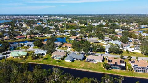 A home in PALMETTO