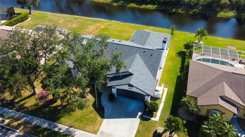 A home in PALMETTO