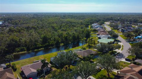 A home in PALMETTO