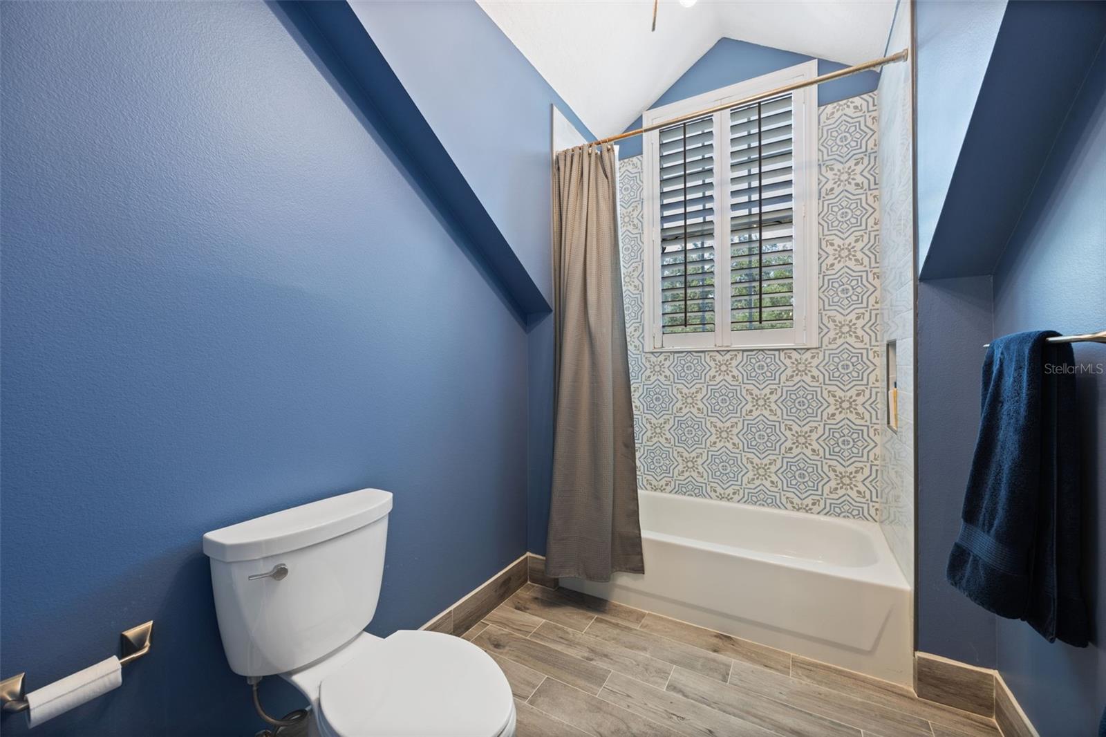 WEATHERSTONE ON LAKE OLIVIA - Residential