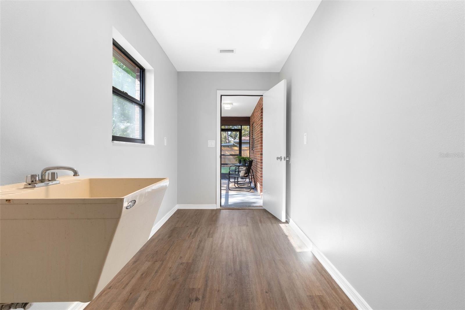 ASTON PARK - Residential