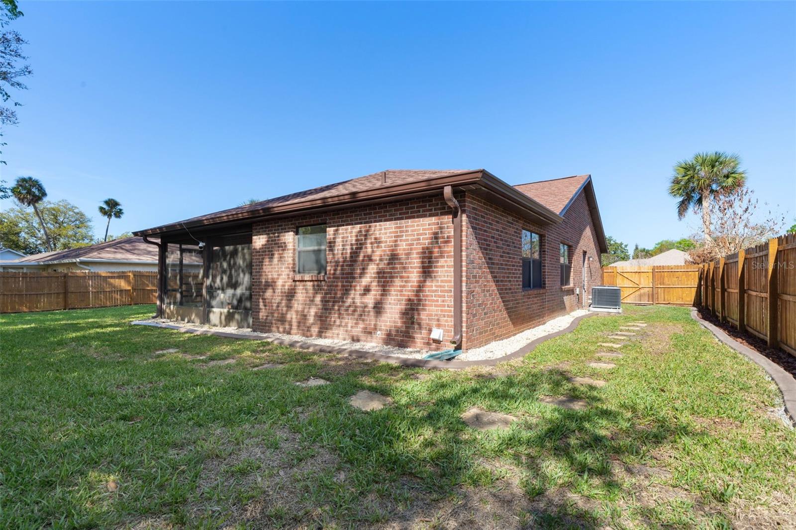 ASTON PARK - Residential