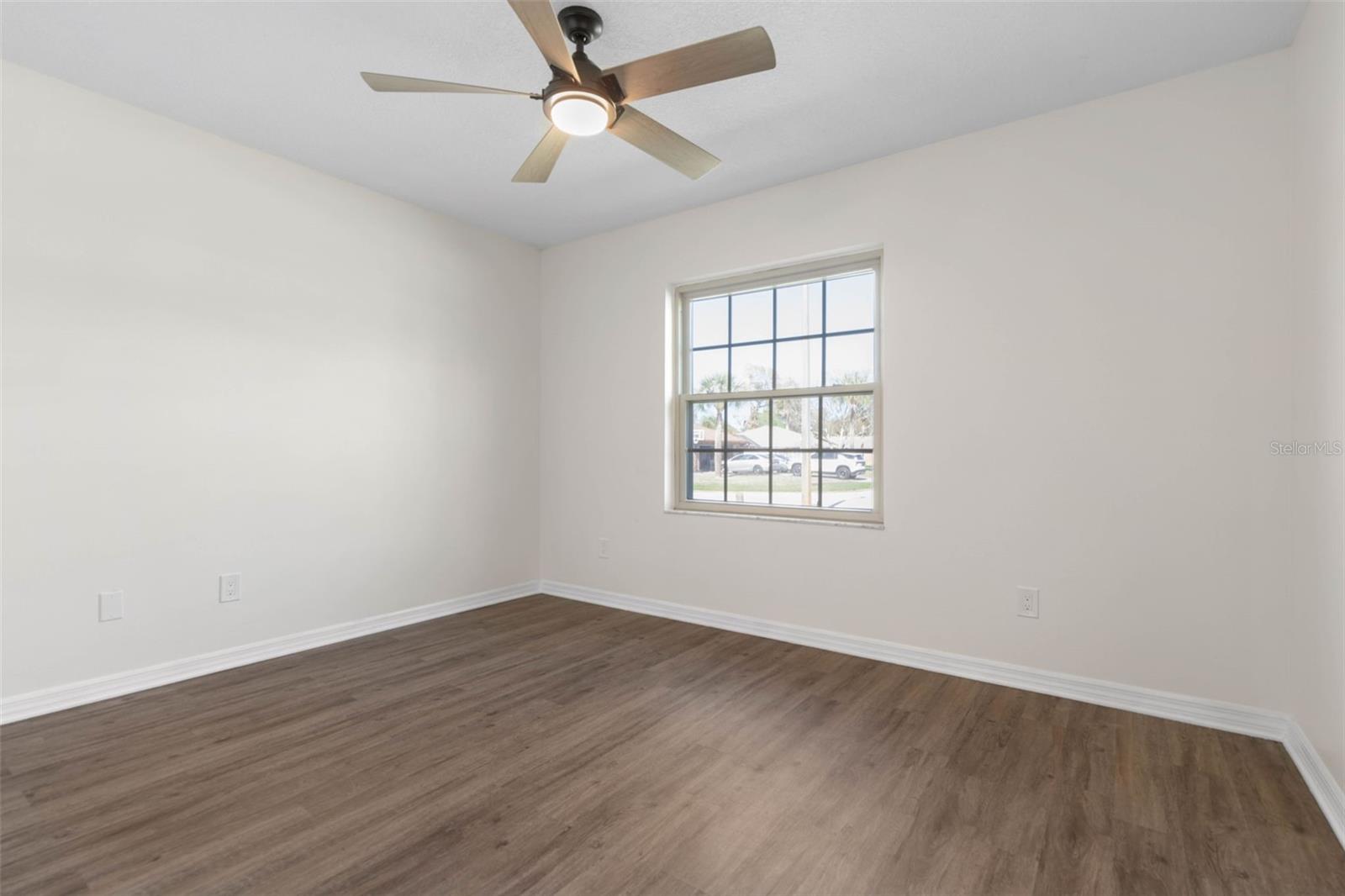 ASTON PARK - Residential