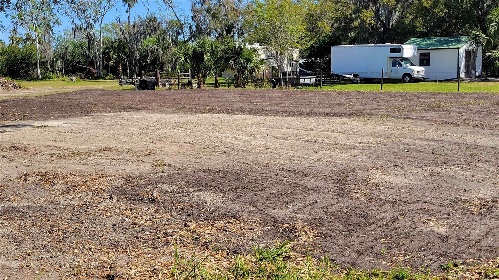 BRADBURYS RIVERMOOR - Land