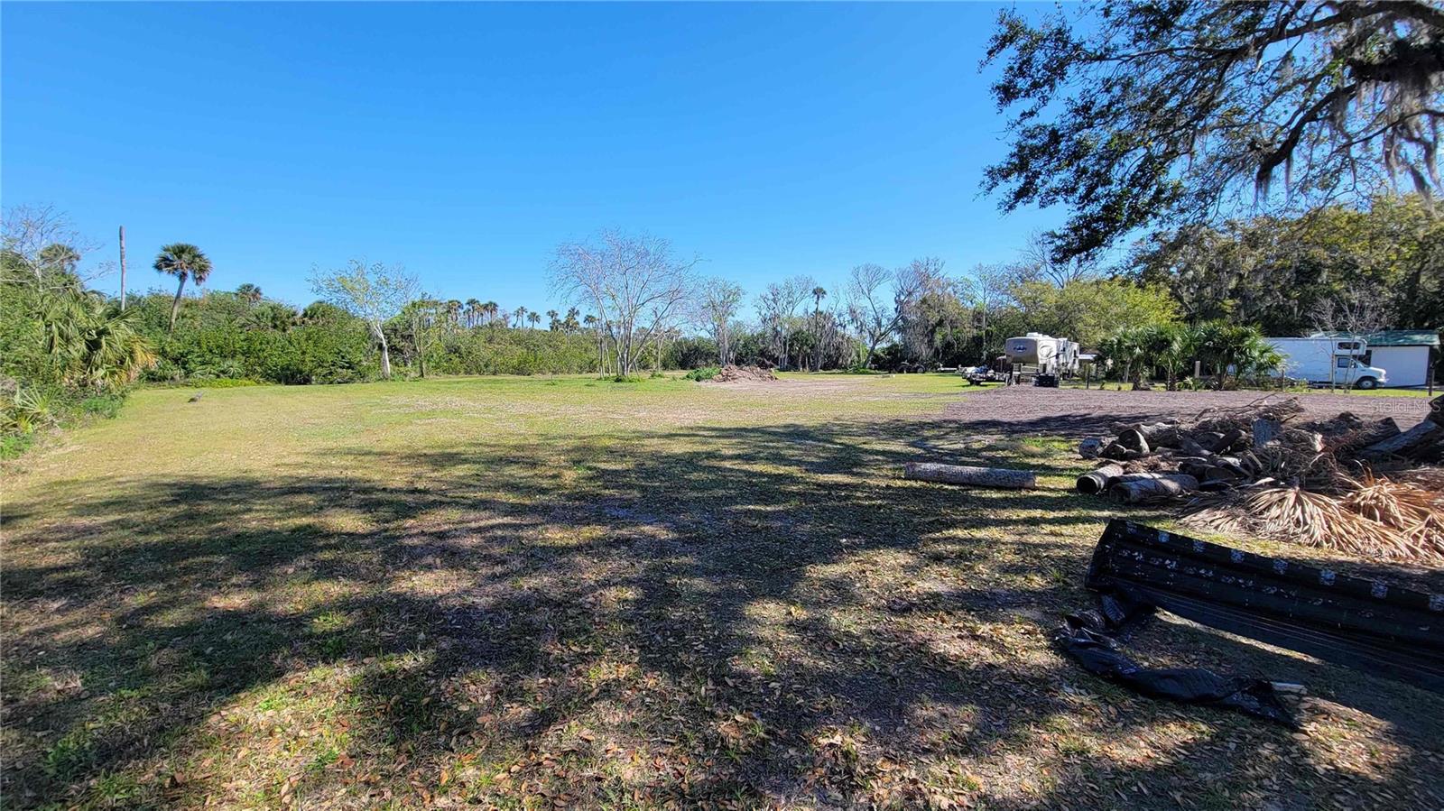 BRADBURYS RIVERMOOR - Land