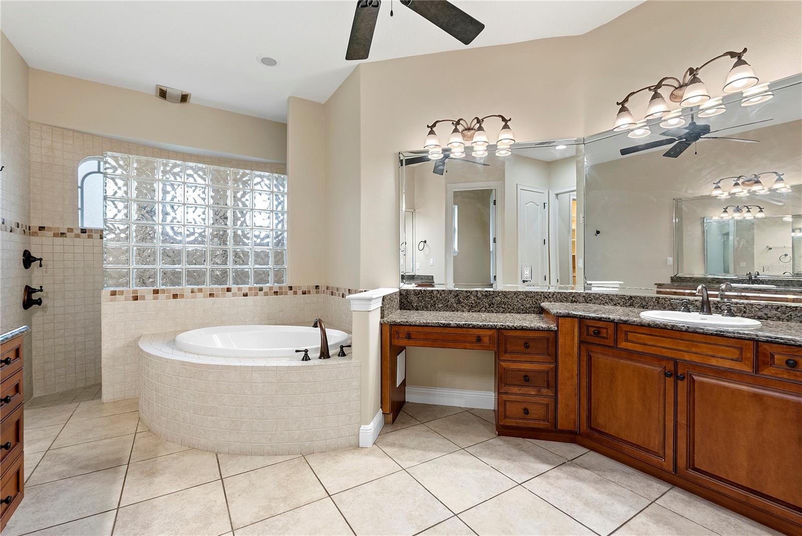 MARKHAM ESTATES SUB - Residential