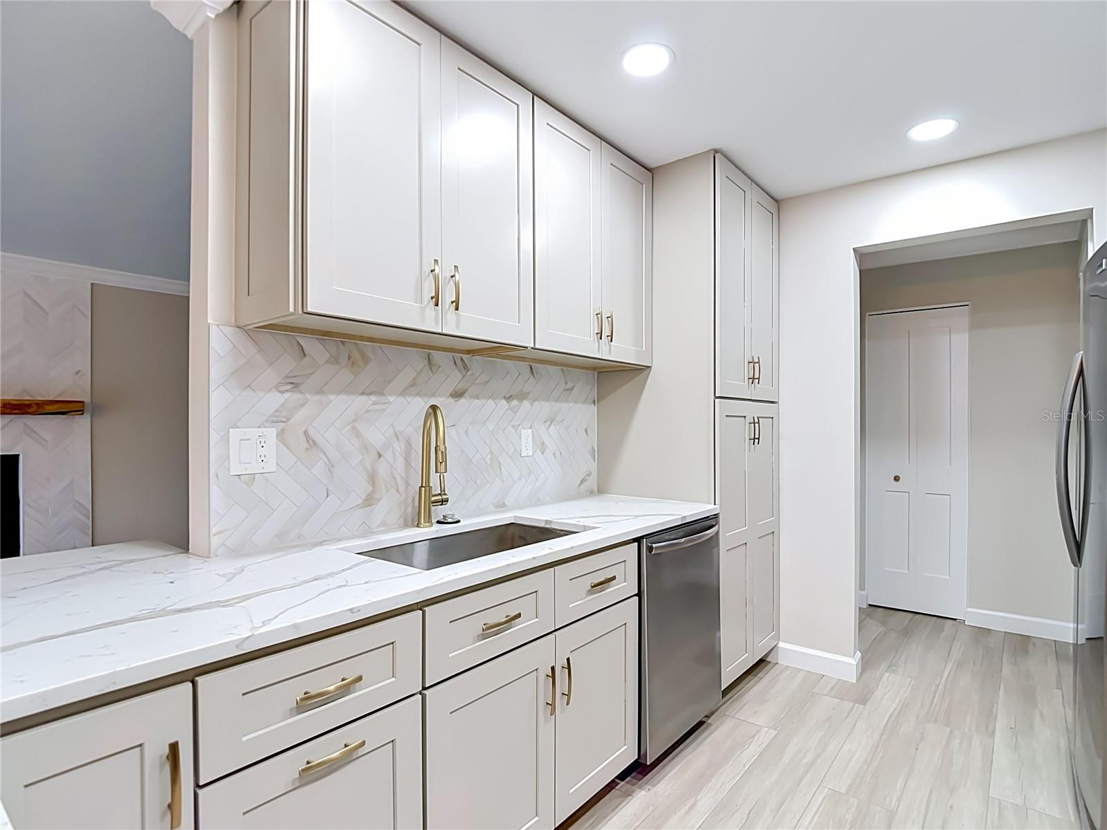 GULF HARBORS WOODLANDS - Residential Lease
