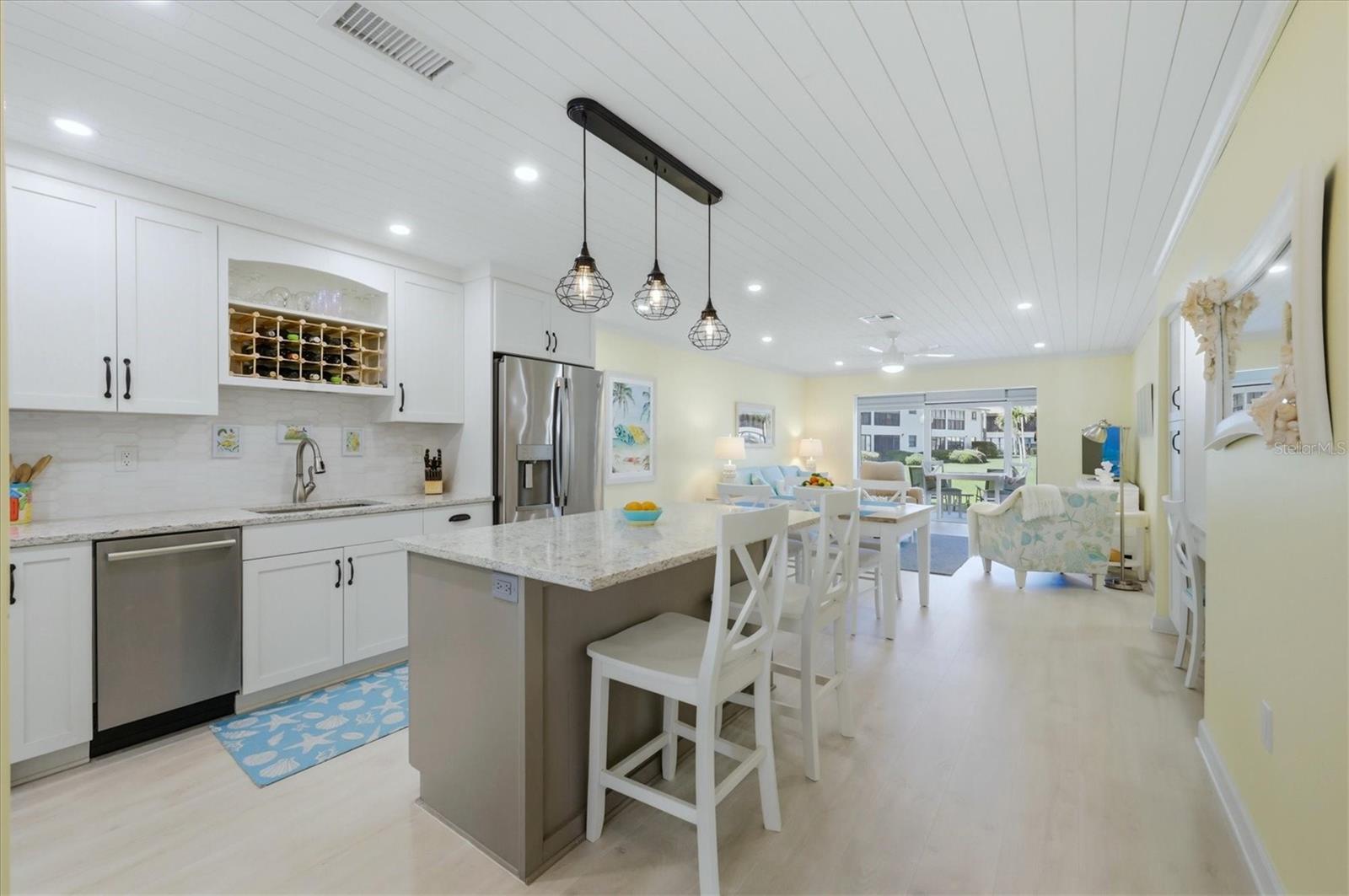 MISSION LAKES - Residential