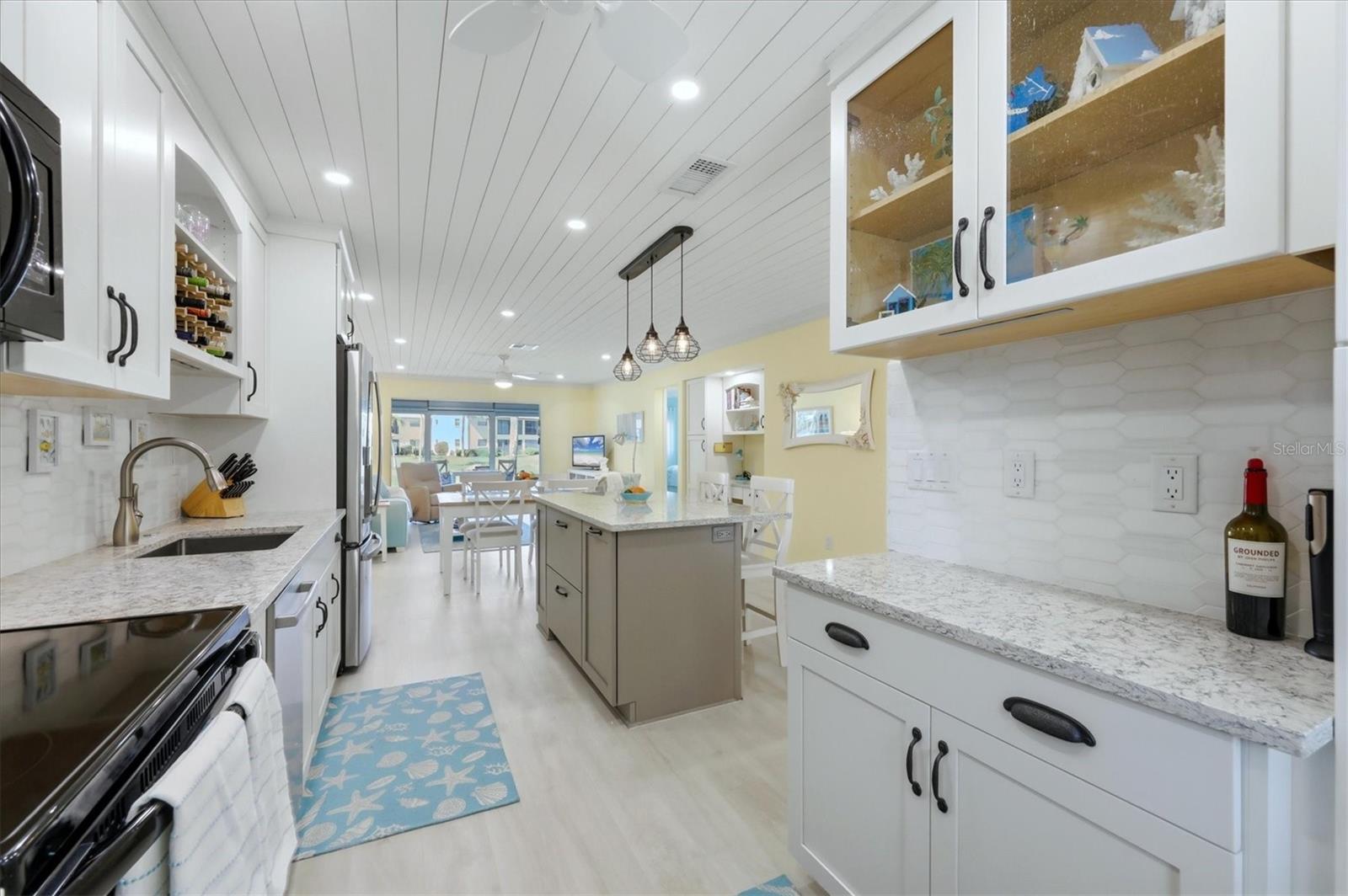 MISSION LAKES - Residential