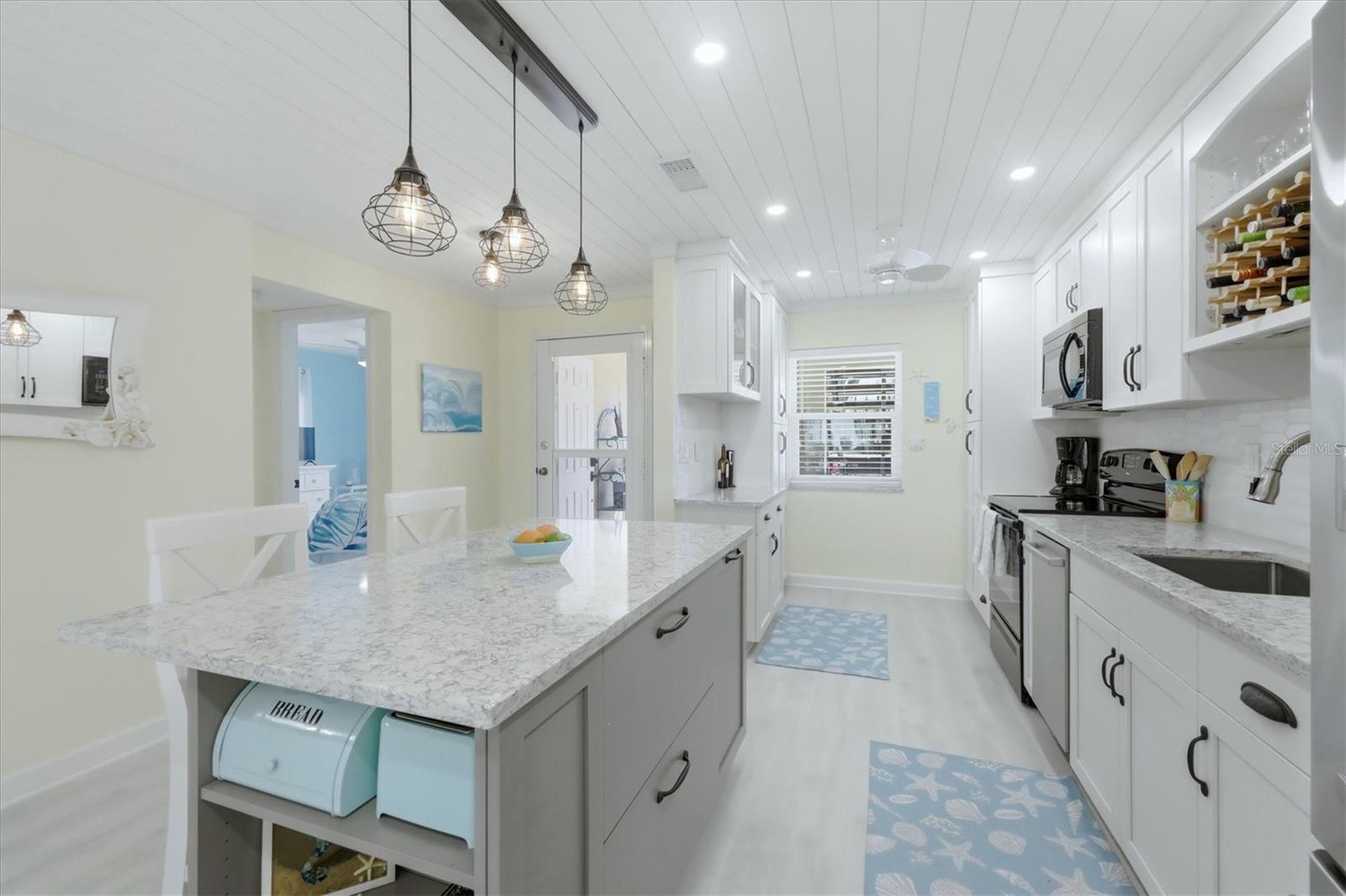 MISSION LAKES - Residential