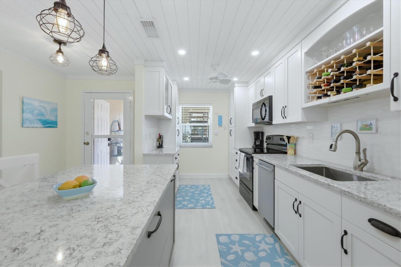 MISSION LAKES - Residential