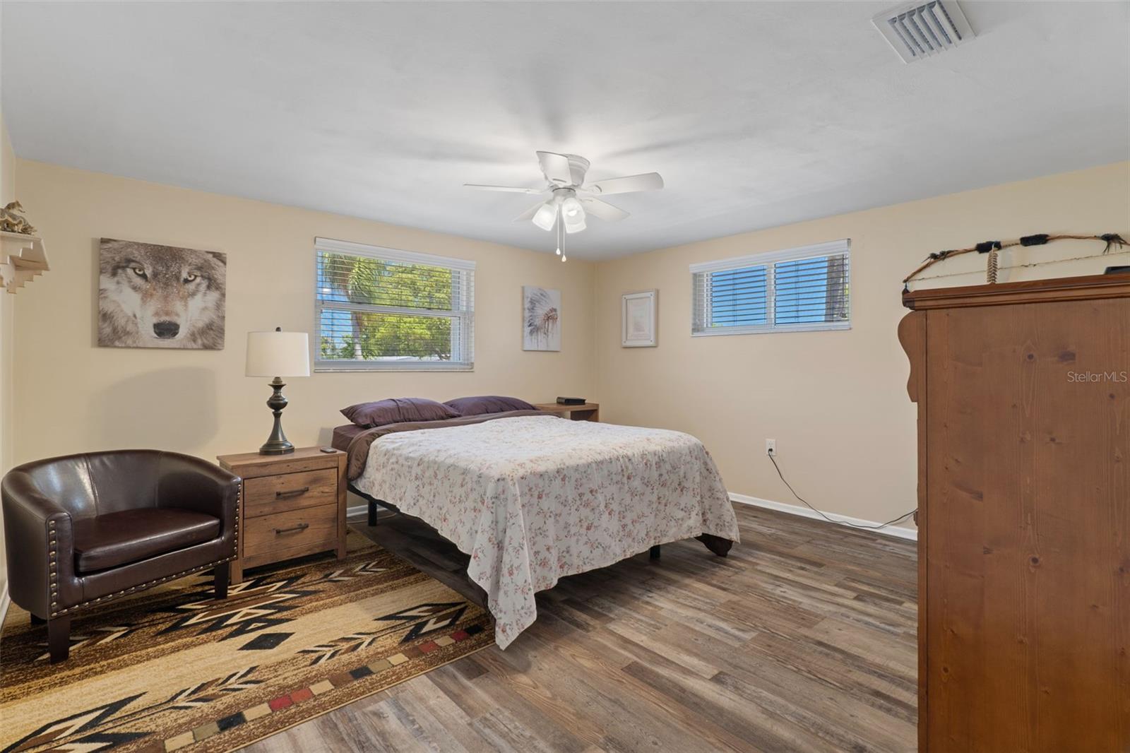 COLONIAL HILLS - Residential